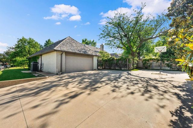 1401 Glenbrook Drive, Oklahoma City, OK 73118