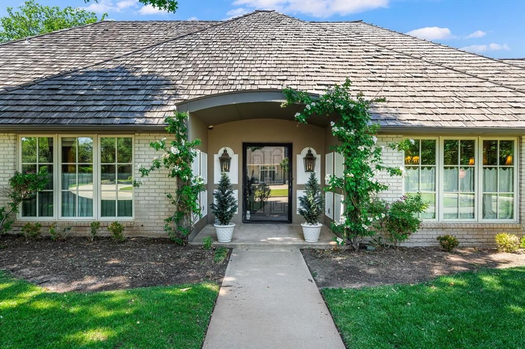 1401 Glenbrook Drive, Oklahoma City, OK 73118