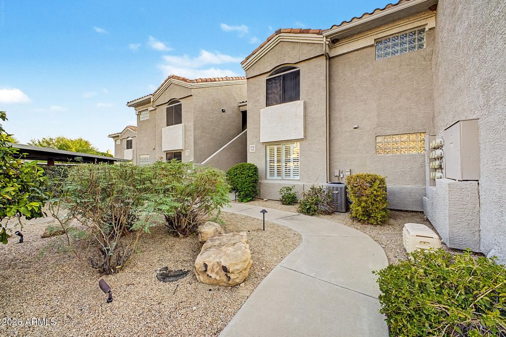 5249 E SHEA Boulevard 112, Scottsdale, AZ 85254 — photo 2
