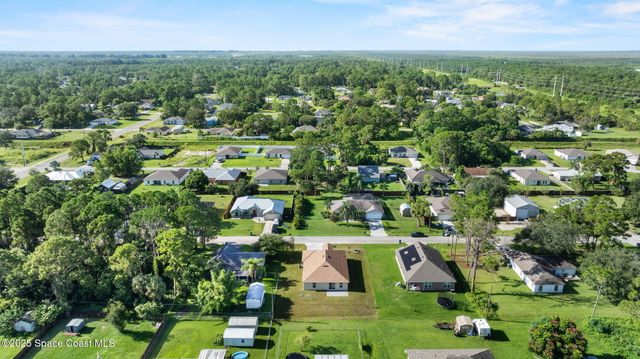 1343 Danforth Street SW, Palm Bay, FL 32908