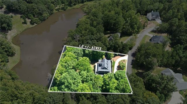 327 Kissimmee Trail, Cornelia, GA 30531