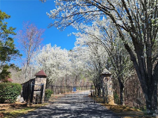 327 Kissimmee Trail, Cornelia, GA 30531