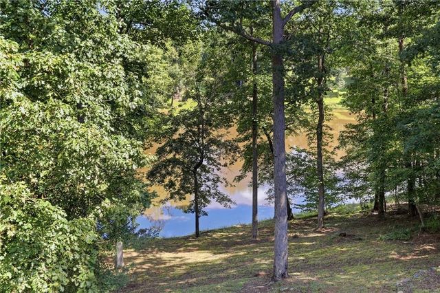 327 Kissimmee Trail, Cornelia, GA 30531