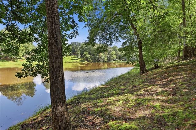 327 Kissimmee Trail, Cornelia, GA 30531