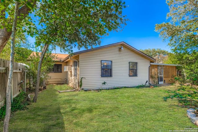 10802 Green Heights Street, San Antonio, TX 78223