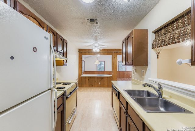 10802 Green Heights Street, San Antonio, TX 78223