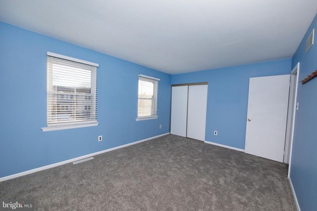 225 CEDAR DR, Quakertown, PA 18951