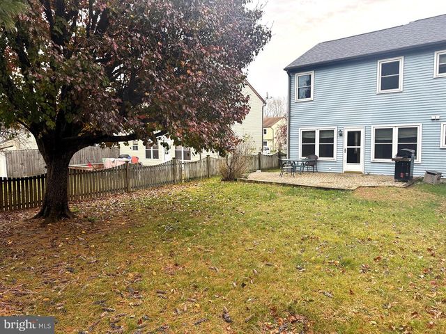 225 CEDAR DR, Quakertown, PA 18951