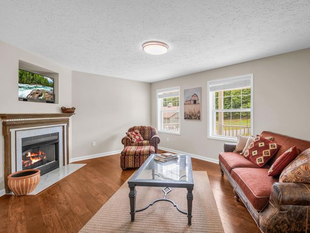 271 Collinsville Road, Columbus, NC 28722