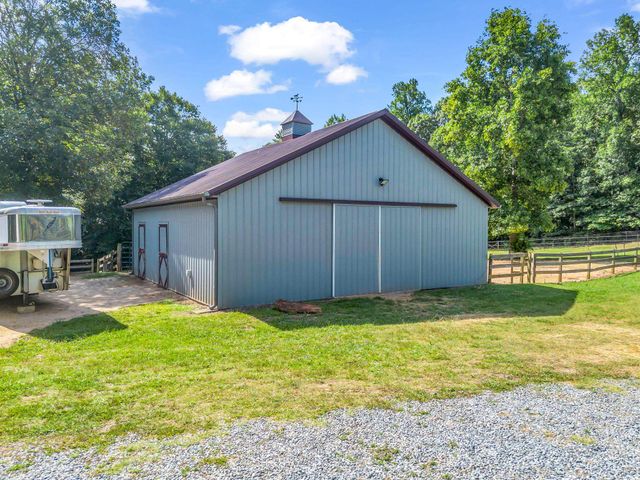 271 Collinsville Road, Columbus, NC 28722