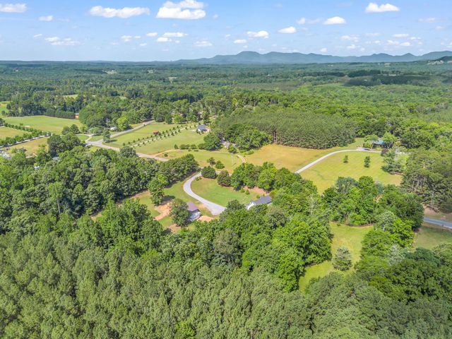 271 Collinsville Road, Columbus, NC 28722