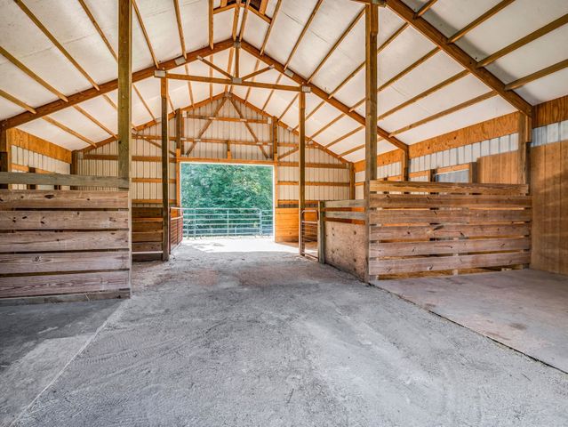 271 Collinsville Road, Columbus, NC 28722