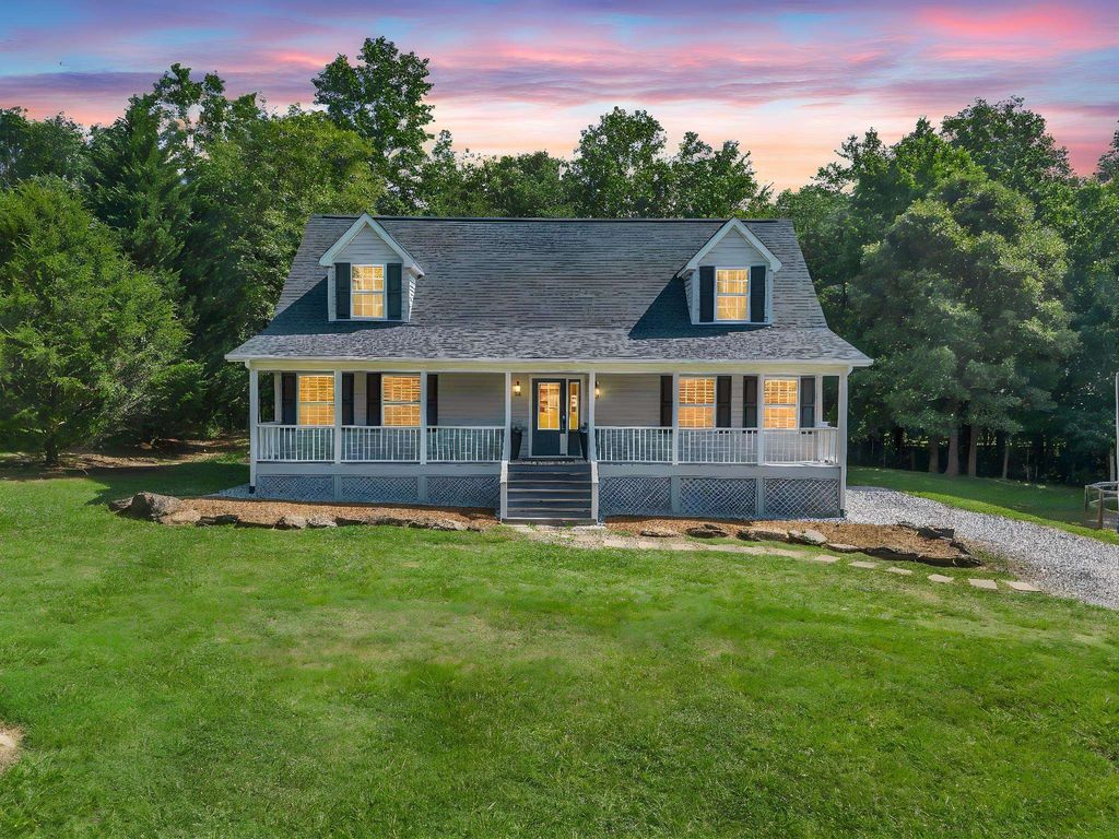 271 Collinsville Road, Columbus, NC 28722