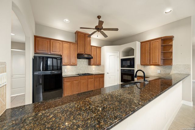 217 High Point Cir, Spring Branch, TX 78070