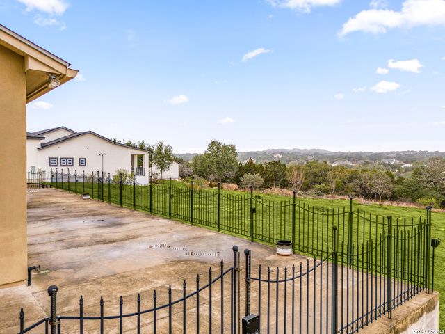 217 High Point Cir, Spring Branch, TX 78070