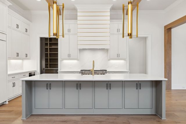 8517 Blanton Ct, College Grove, TN 37046