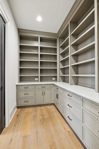 8517 Blanton Ct, College Grove, TN 37046