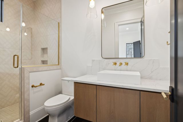 8517 Blanton Ct, College Grove, TN 37046