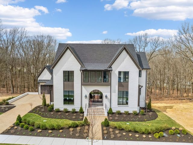 8517 Blanton Ct, College Grove, TN 37046