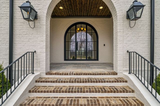 8517 Blanton Ct, College Grove, TN 37046