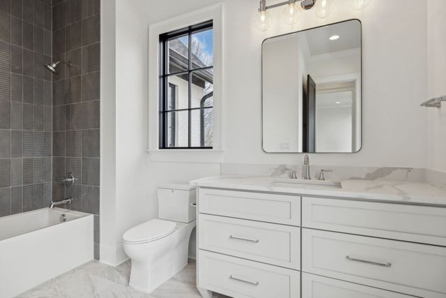 8517 Blanton Ct, College Grove, TN 37046