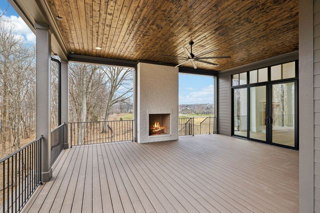 8517 Blanton Ct, College Grove, TN 37046