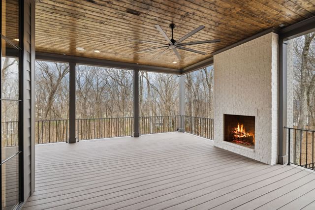 8517 Blanton Ct, College Grove, TN 37046