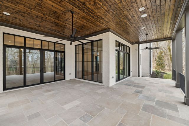 8517 Blanton Ct, College Grove, TN 37046