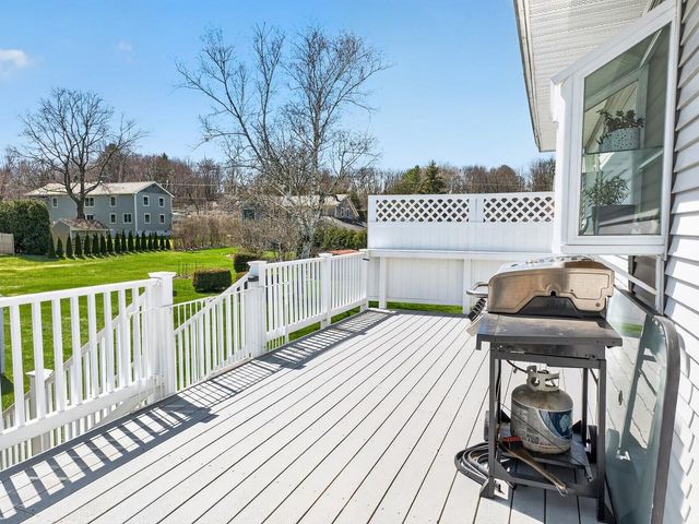 782 Falls Road, Shelburne, VT 05482