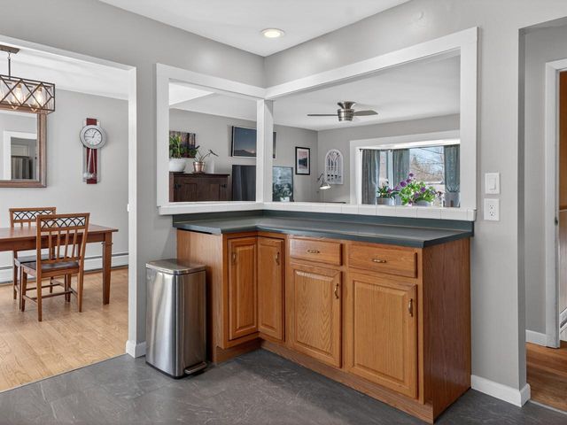 782 Falls Road, Shelburne, VT 05482