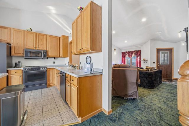 2821 Carrousel Lane, Janesville, WI 53545