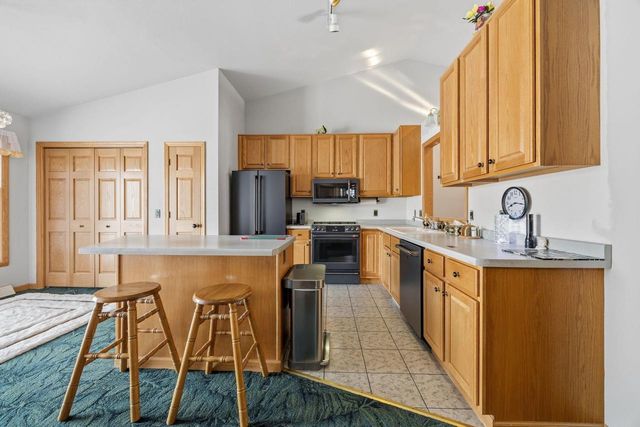 2821 Carrousel Lane, Janesville, WI 53545