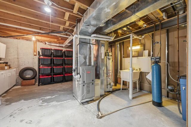 2821 Carrousel Lane, Janesville, WI 53545