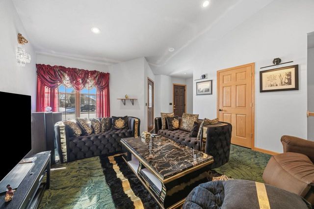 2821 Carrousel Lane, Janesville, WI 53545