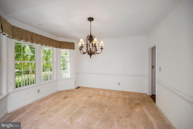 909 EASTOVER PKWY, Locust Grove, VA 22508
