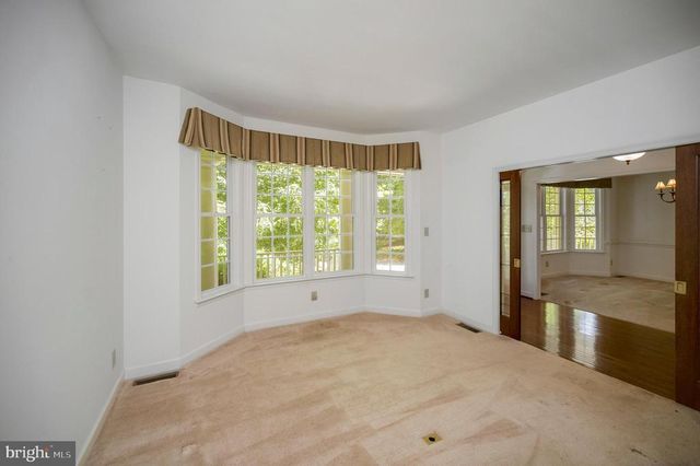 909 EASTOVER PKWY, Locust Grove, VA 22508