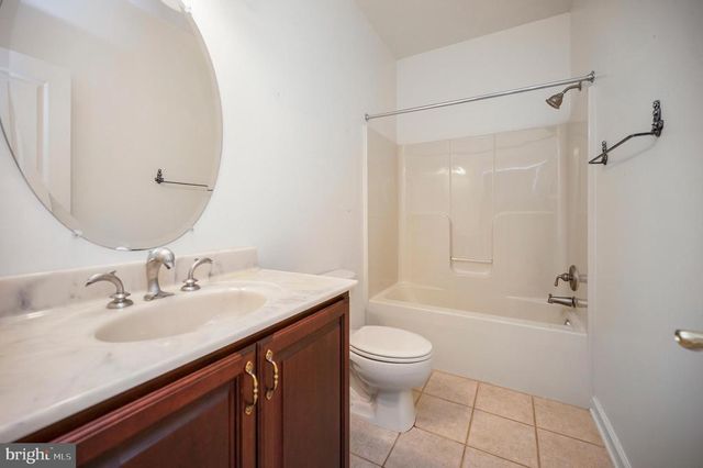 909 EASTOVER PKWY, Locust Grove, VA 22508
