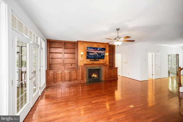 909 EASTOVER PKWY, Locust Grove, VA 22508