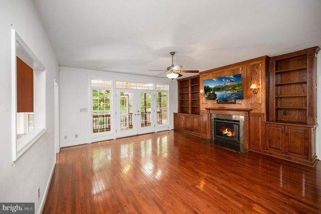 909 EASTOVER PKWY, Locust Grove, VA 22508
