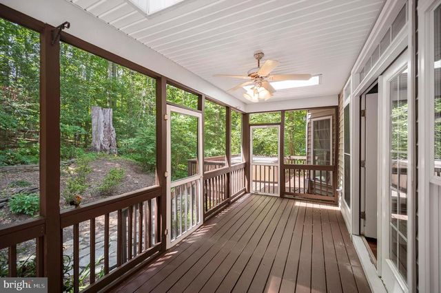 909 EASTOVER PKWY, Locust Grove, VA 22508