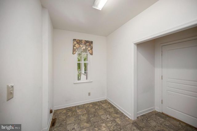909 EASTOVER PKWY, Locust Grove, VA 22508