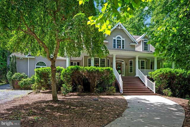 909 EASTOVER PKWY, Locust Grove, VA 22508