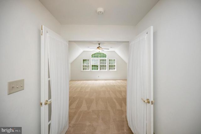 909 EASTOVER PKWY, Locust Grove, VA 22508