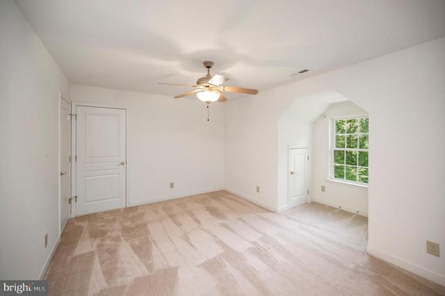 909 EASTOVER PKWY, Locust Grove, VA 22508