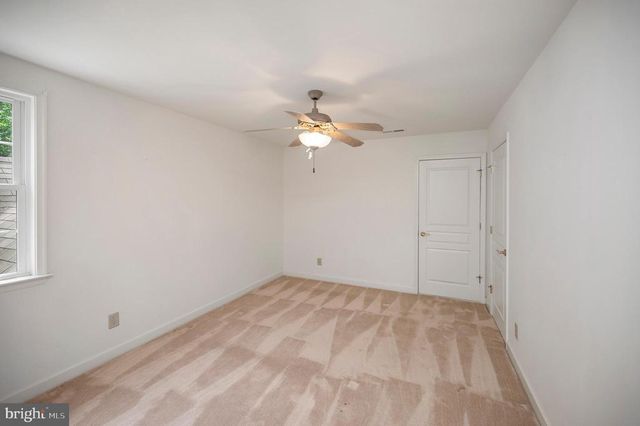 909 EASTOVER PKWY, Locust Grove, VA 22508