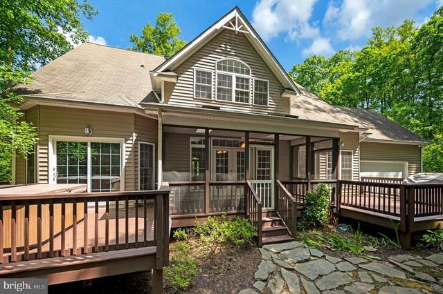 909 EASTOVER PKWY, Locust Grove, VA 22508
