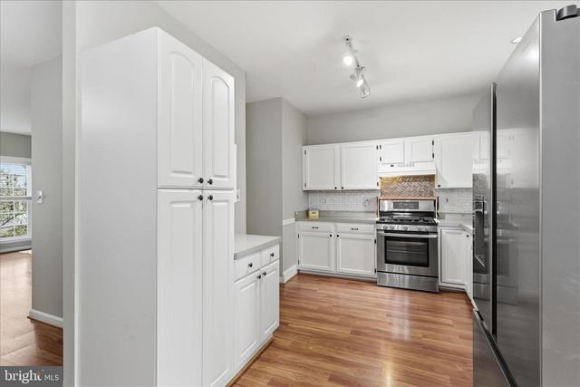 408 BRECKINRIDGE SQ SE, Leesburg, VA 20175