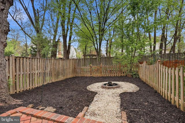 408 BRECKINRIDGE SQ SE, Leesburg, VA 20175