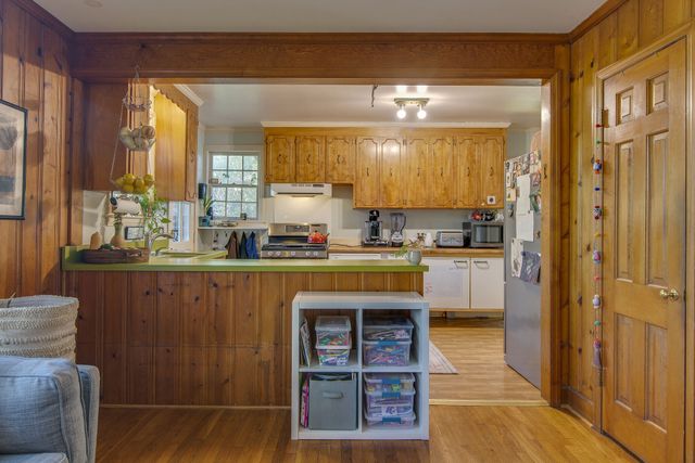 1930 Castleman Dr, Nashville, TN 37215