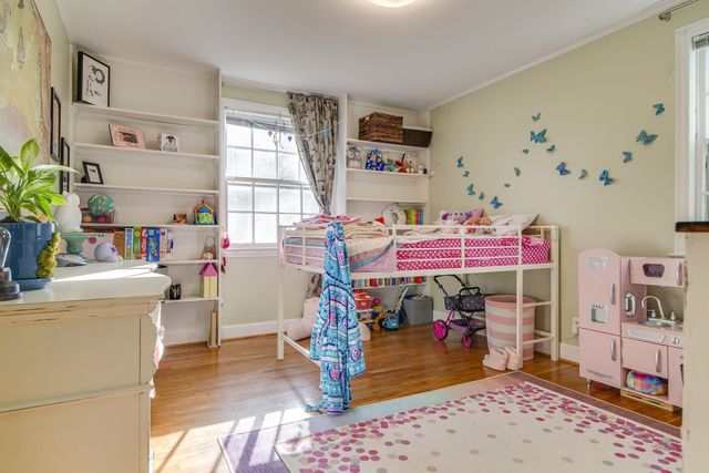 1930 Castleman Dr, Nashville, TN 37215